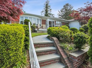 21905 Stewart Rd, Queens Village, NY 11427