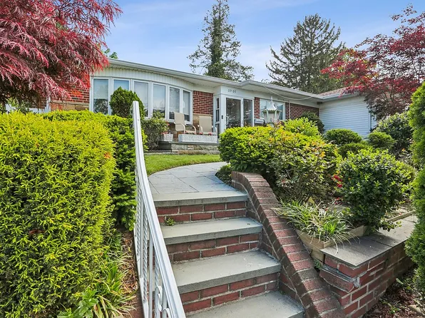 21905 Stewart Rd, Queens Village, NY 11427