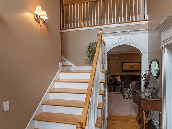 4th image of 2026 Woodcliff Dr