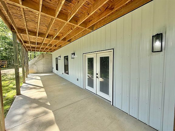 4th image of 182 Doe Run Rd