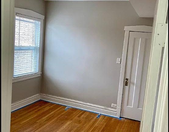5th image of 2303 N Melvina Ave Floor 2