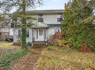 1627 Hillside Ter, Akron, OH 44305