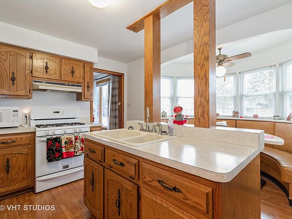 4th image of 1001 W Marion St