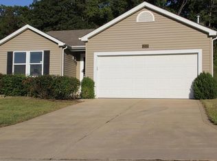 1222 Oakholt Ct, Herculaneum, MO 63048