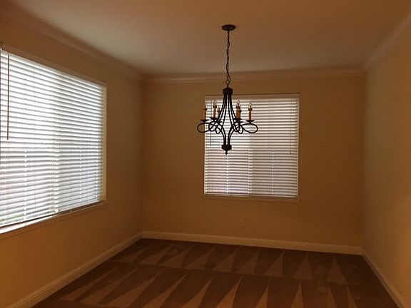 4th image of 1939 Summerglen Dr