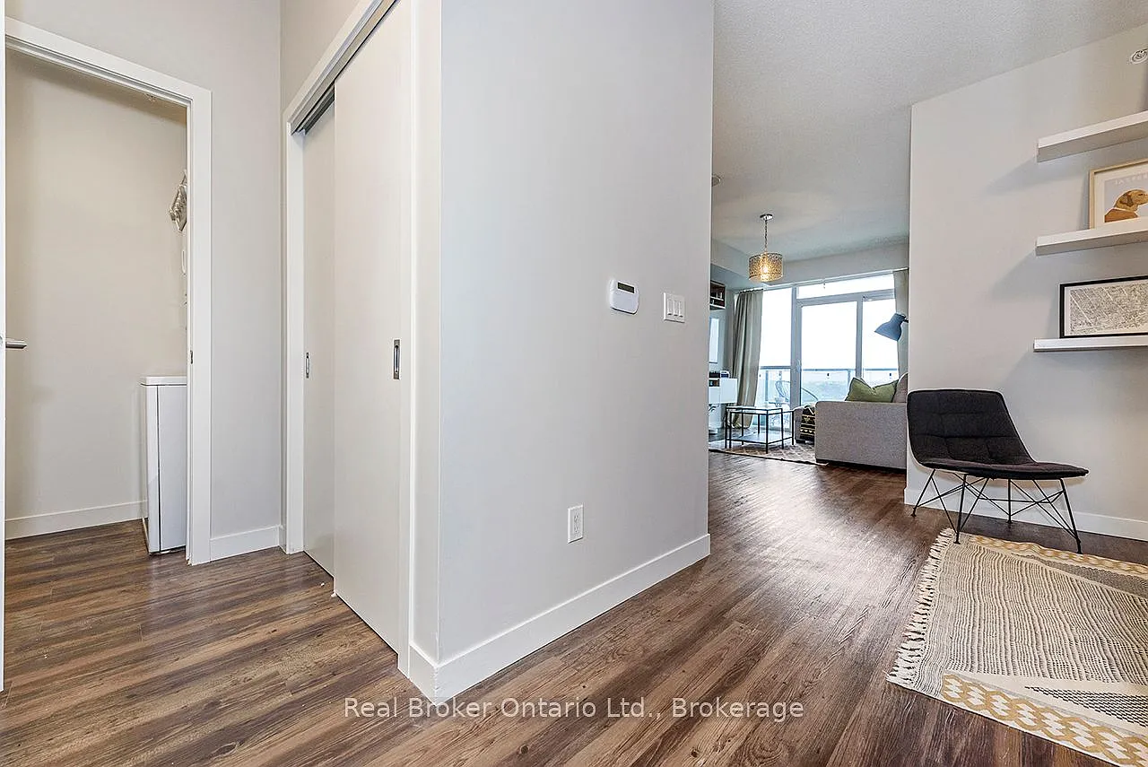 1 bed, $2,300 — Photo 3