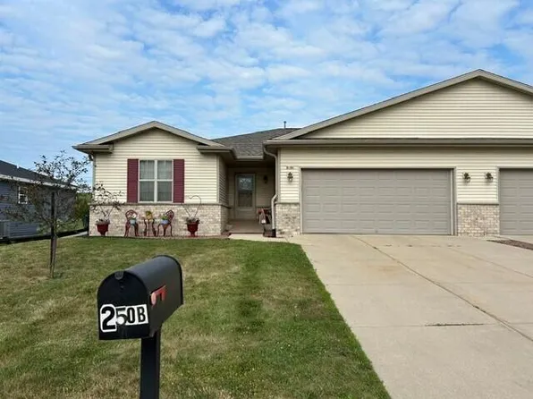 250 Kuehl DRIVE #B, Iron Ridge, WI 53035