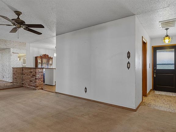 5th image of 904 S Donald Ave