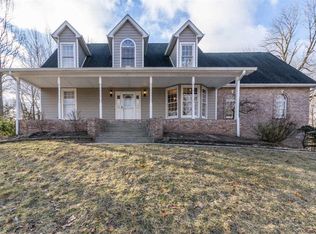 2175 Deer Lake Dr, Martinsville, IN