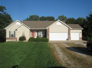 25735 Southwind Rd, Warrenton, MO 63383