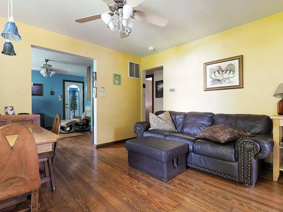 2 bed, 1000 sqft, $3,150 — Photo 3