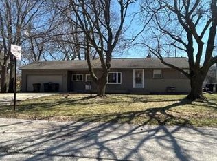 3704 S 56th St, Greenfield, WI