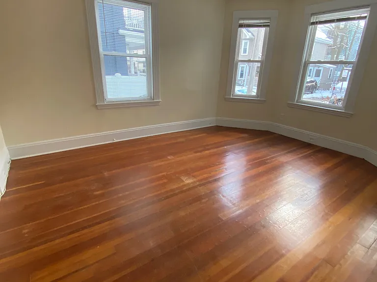49 Montfern Ave #1 — Photo 4