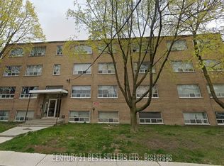 105 25th St #10, Toronto, ON M8V 3P9