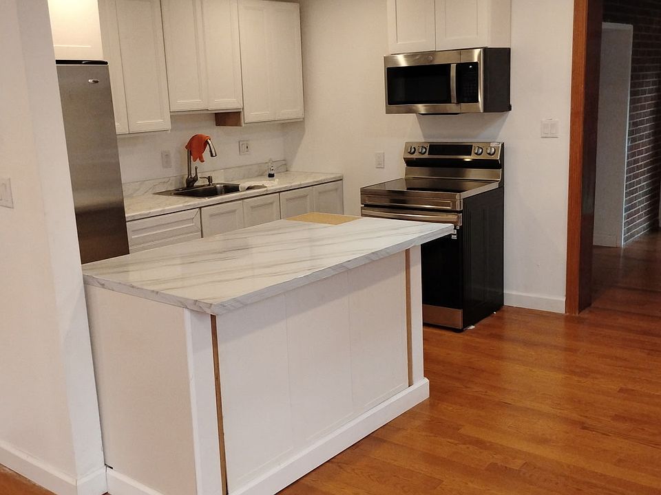 1st image of 108 Irving St