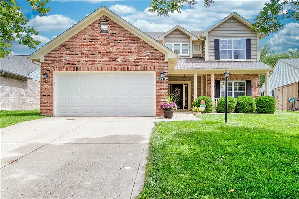 19044 Prairie Crossing Dr photo 1