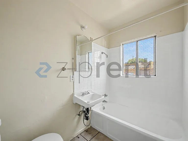 7027 Holmes Ave #7027 HOLMES AVE — Photo 9