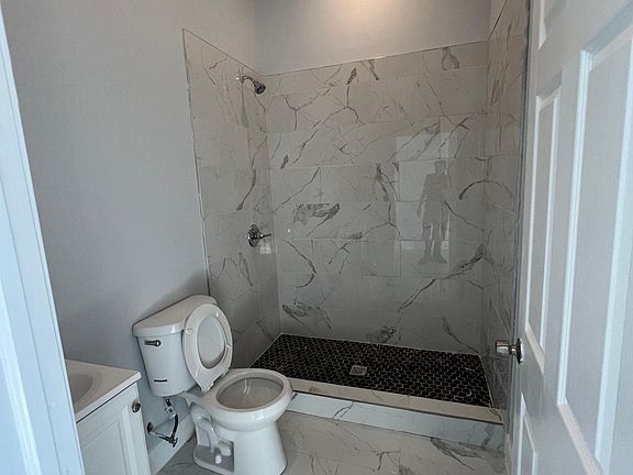 3rd image of 2113 N 17th St Floor 2