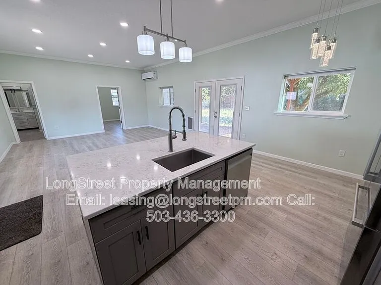 758 Browning Ave S #B — Photo 7