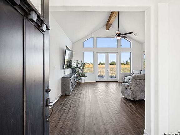 4th image of 108 Santa Teresa