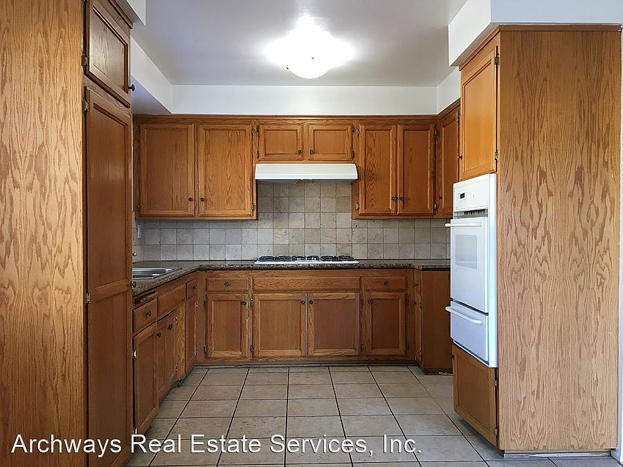 1st image of 1355 Hilda Ave APT 3