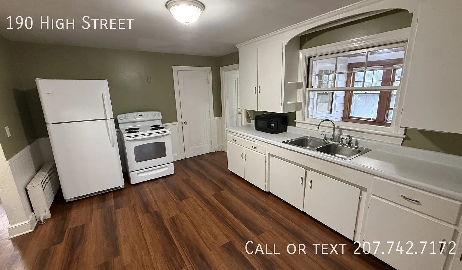 Large 2 BR second floor apartment with garage and laundry hook-ups — Photo 3