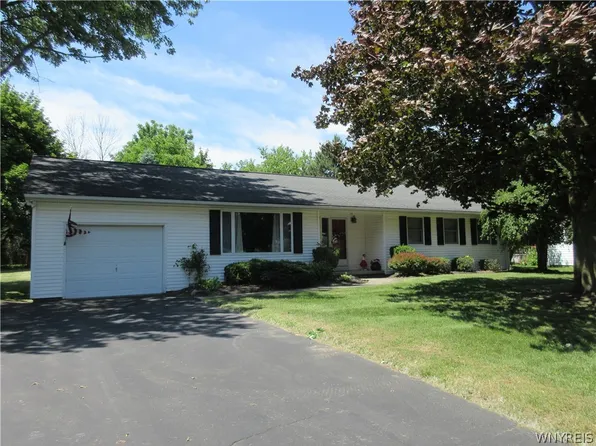74 River St, Batavia, NY 14020