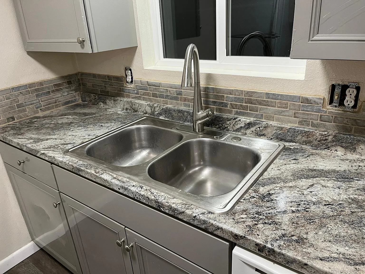 2 bed, 935 sqft, $1,185 — Photo 4