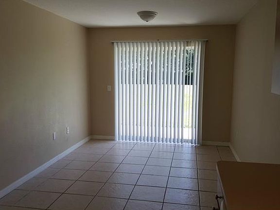 5th image of 513 Hennessee St