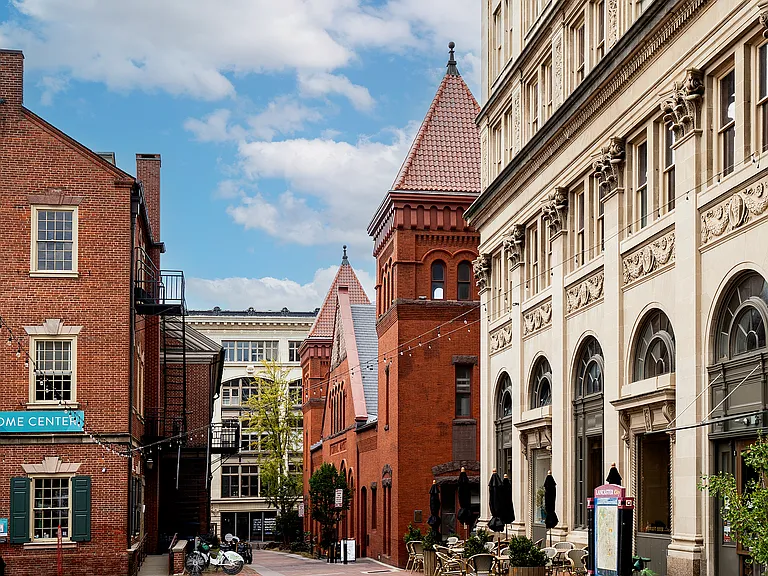 Experience the charm of this lively urban area, perfect for leisurely strolls and alfresco dining.