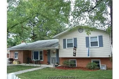 1012 Kenneth St photo 1