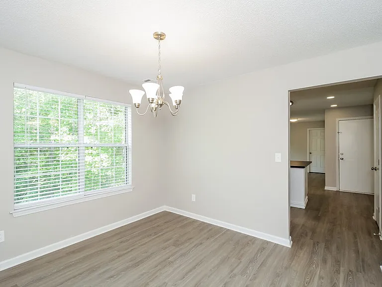 4548 White Rd — Photo 8