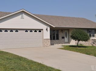 1225 E 11th St, Carroll, IA 51401