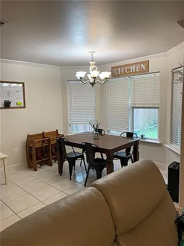 2304 McNamara St — Photo 4