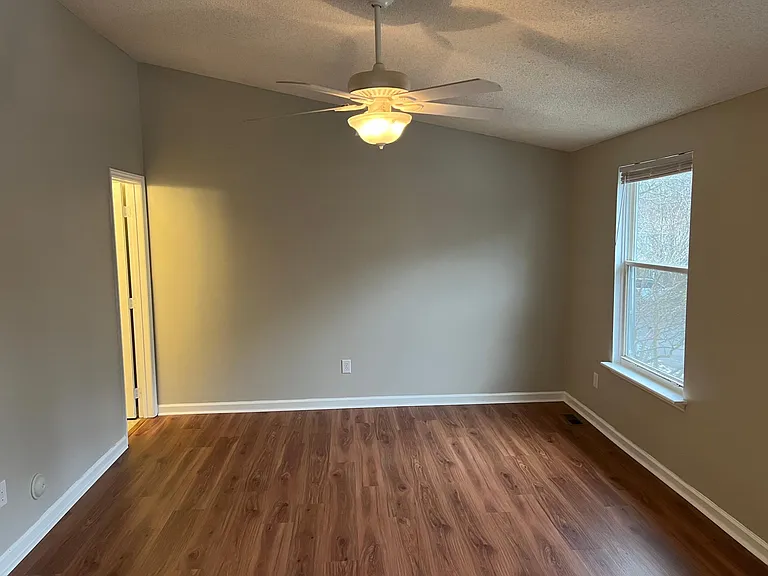 4336 Halliwell Dr — Photo 14