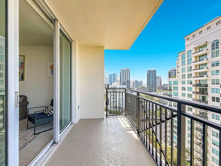 610 W Las Olas Blvd #1819N — Photo 59