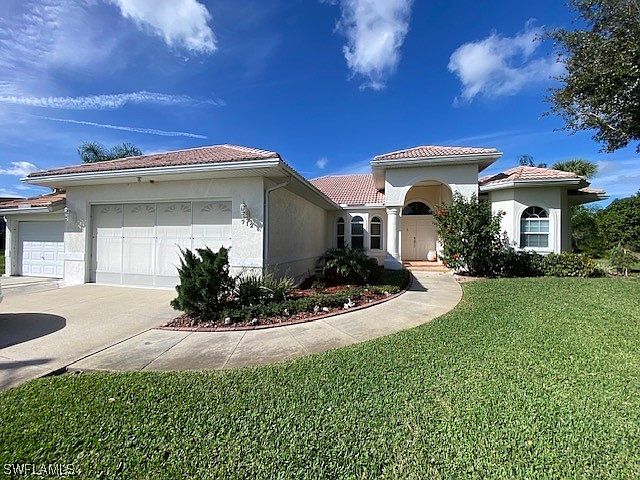1st image of 712 Mirror Lakes Dr