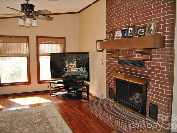 4th image of 816 Avondale Rd