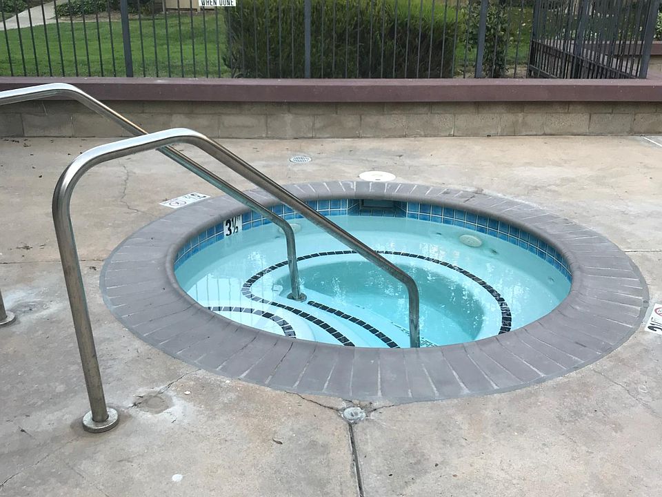 2nd image of 6119 Thornton Ave APT D