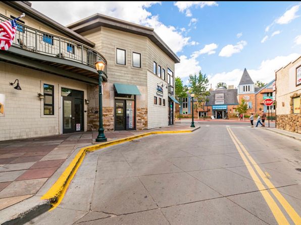 170 W Elkhorn Ave #205