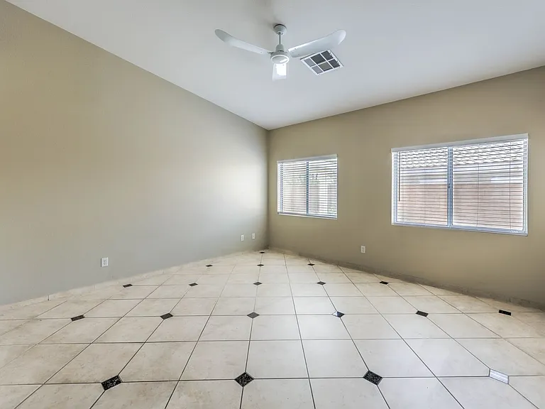 1158 Mirage Lake St — Photo 7