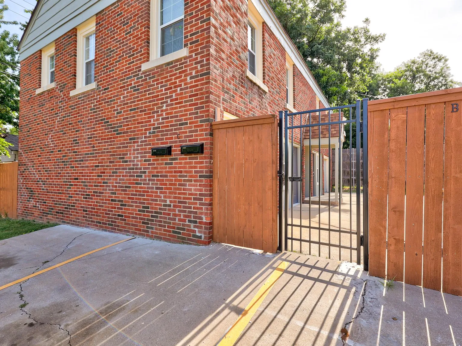 Studio, 456 sqft, $875 — Photo 2