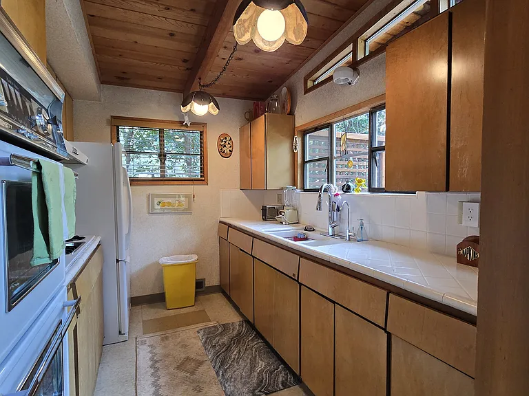 23662 Scenic Dr — Photo 1