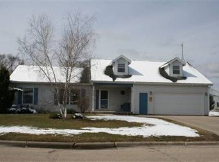 416 Wall St, Mazomanie, WI 53560