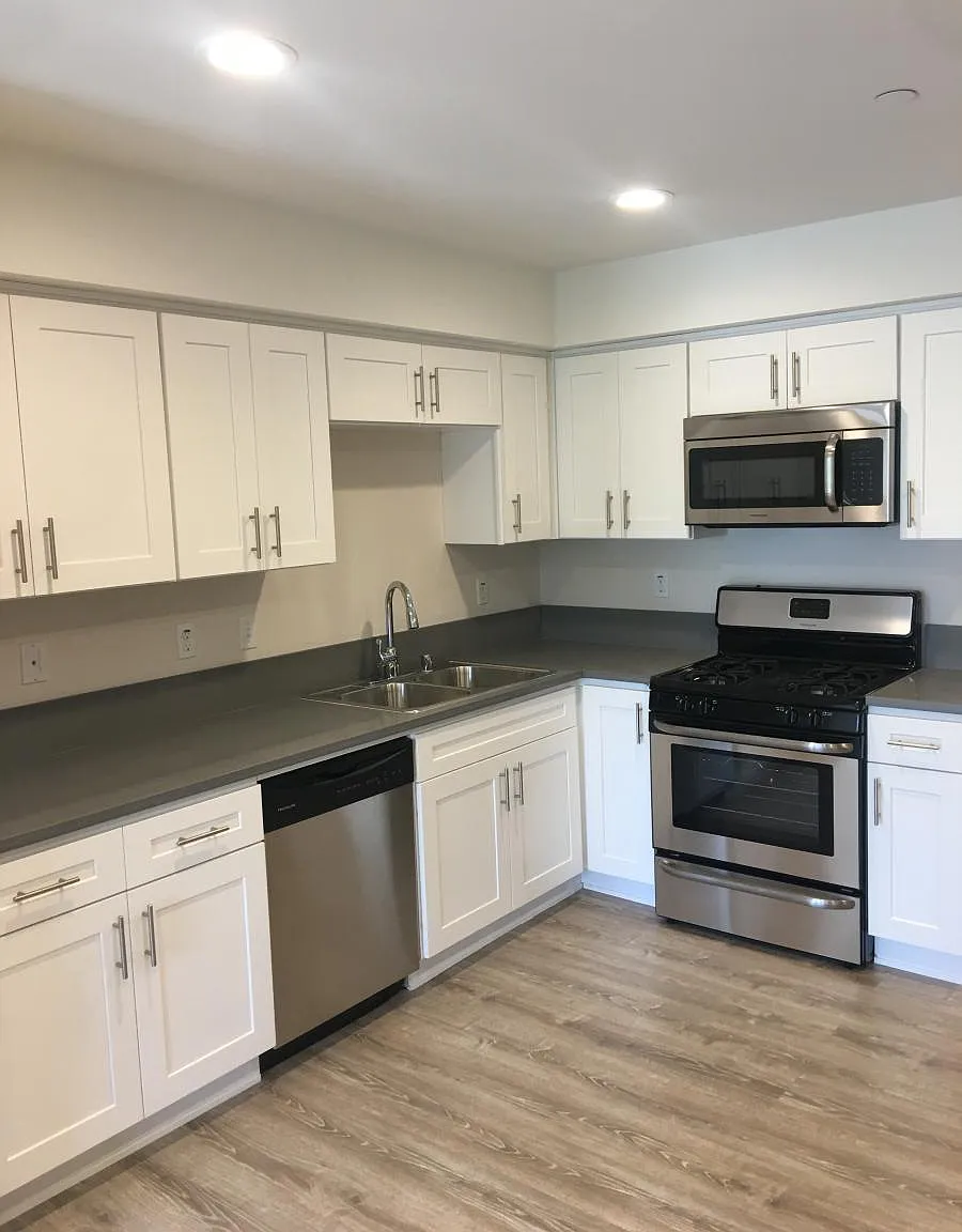 7020 Woodman Ave — Photo 1