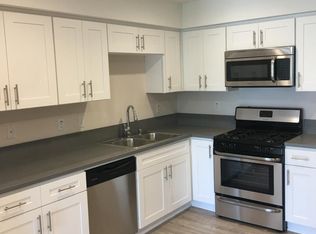 7020 Woodman Ave, Van Nuys, CA 91405