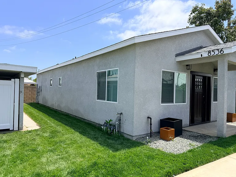 8536 Twana Dr — Photo 32