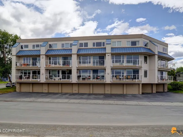 804 P St APT 7, Anchorage, AK 99501