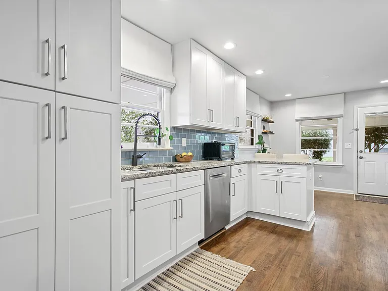 2259 Collier Dr — Photo 5