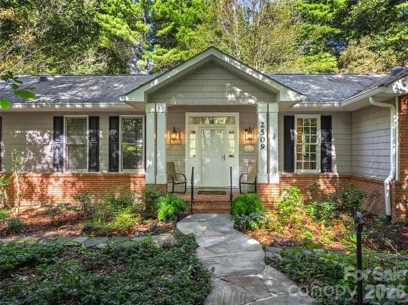 2509 Little River Rd, Hendersonville, NC 28739